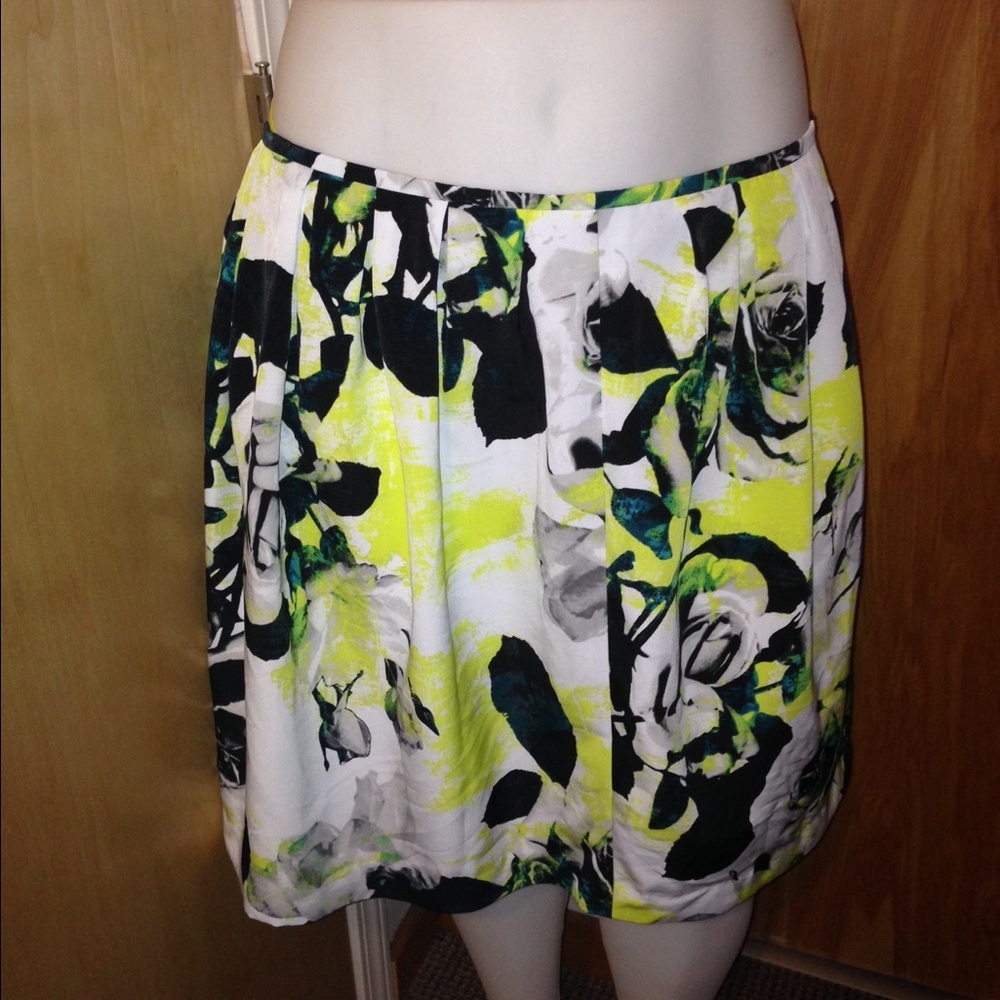 ✨2/$20 NWT Worthington Floral Watercolor Pleated A Line Skirt Plus Size 24W - Picture 5 of 5
